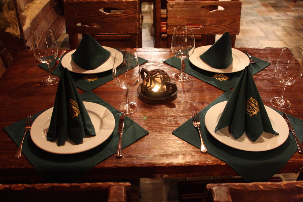 "Драккар", пивной ресторан.