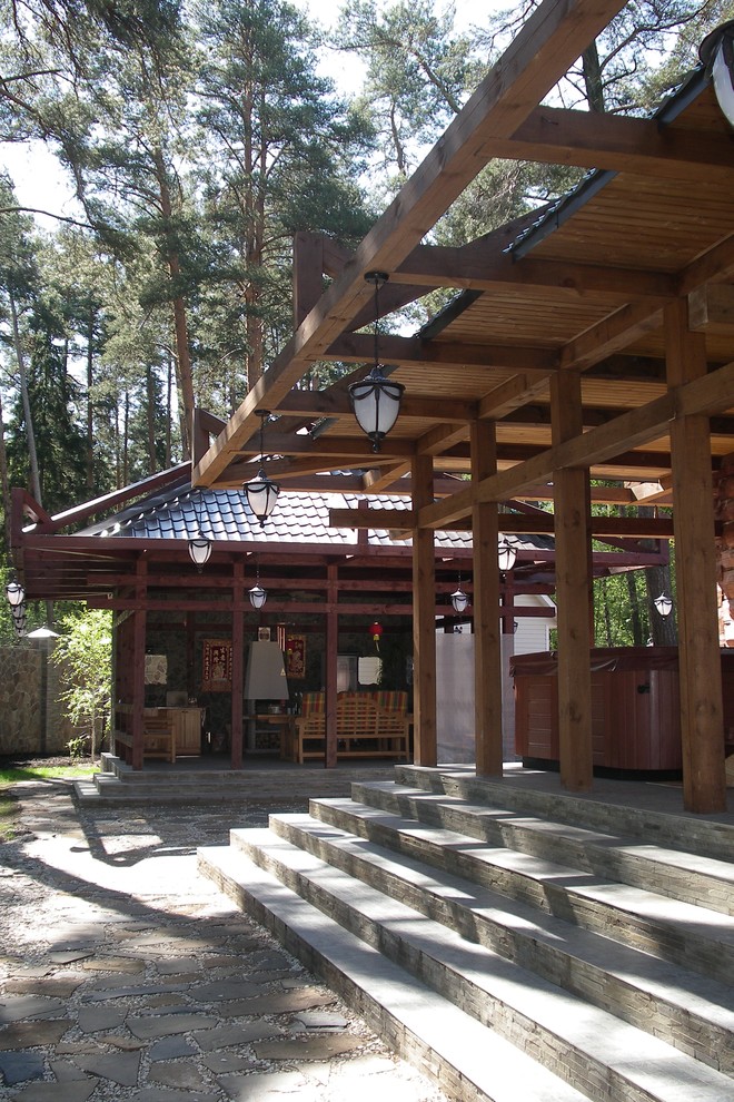 Камбоджийская деревня в Подмосковье.