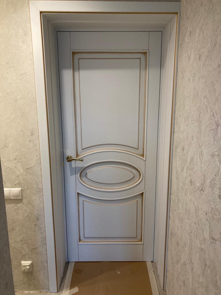 Двери из массива (фото работ с нескольких объектов)