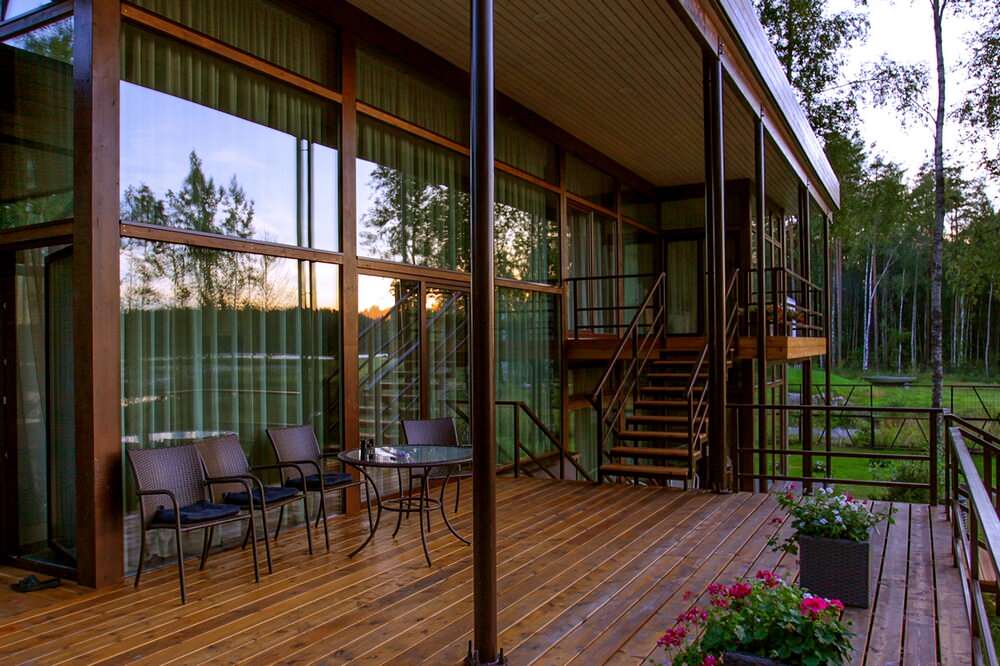 Фахверковый дом на Лемболовском озере