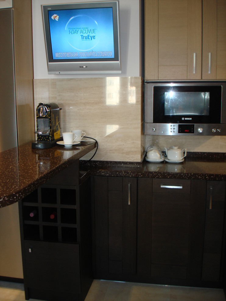 Кухня с барной стойкой