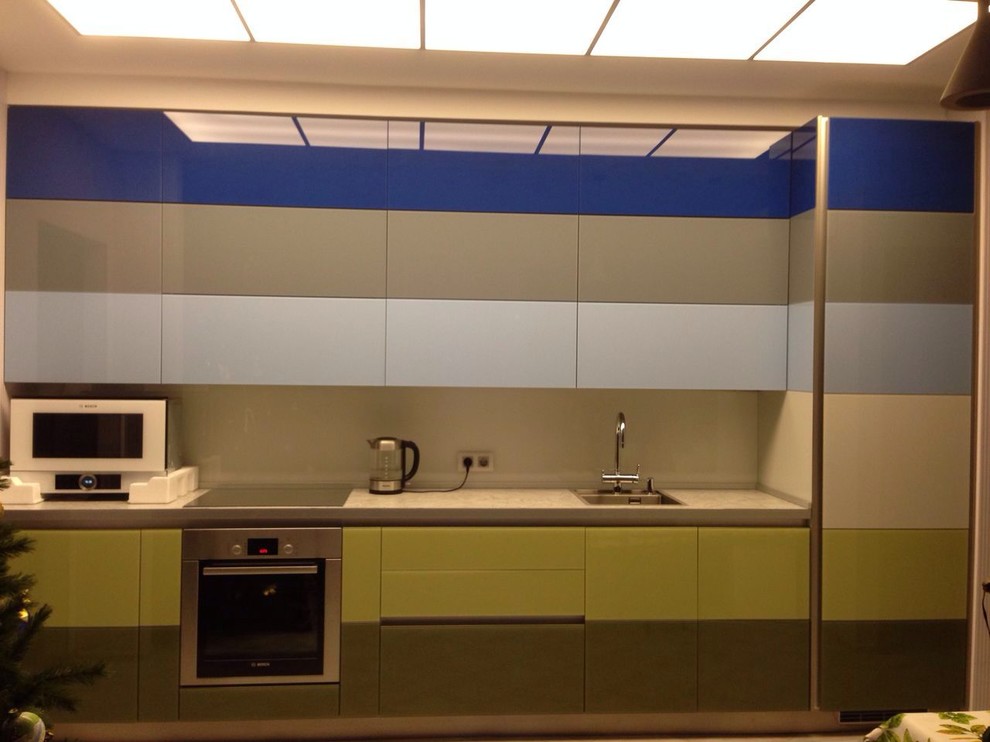 Обложка проекта: Кухня Тетрис с фасадами из стекла