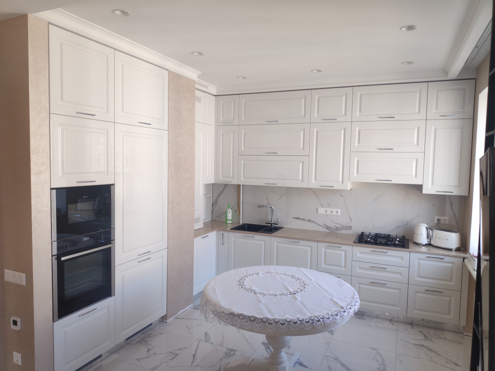 Белоснежка- глянцевая кухня. ЖК Таврический