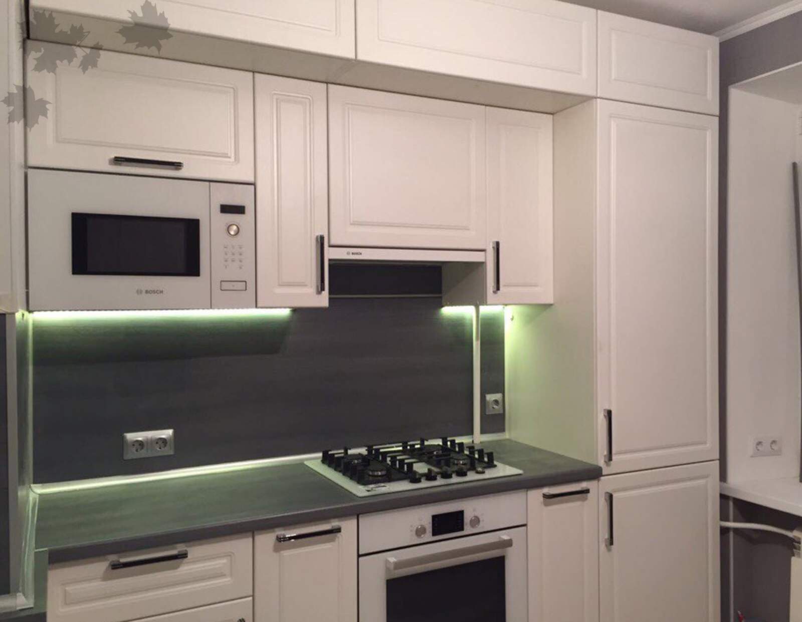 Обложка проекта: Двухуровневый кухонный гарнитур