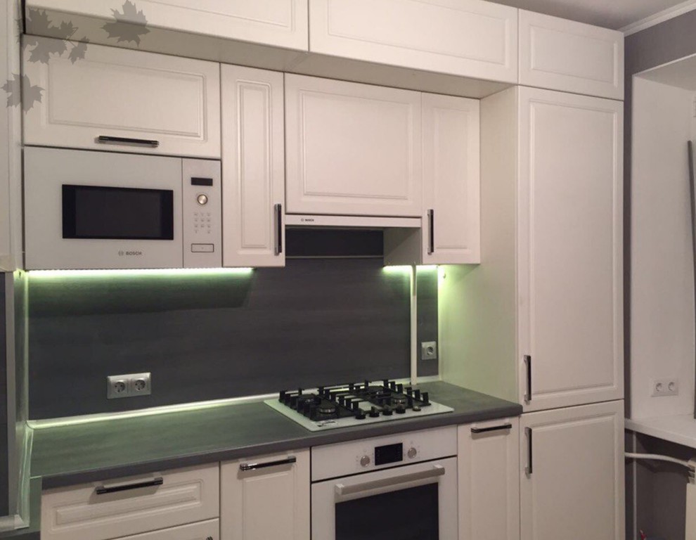 Обложка проекта: Двухуровневый кухонный гарнитур