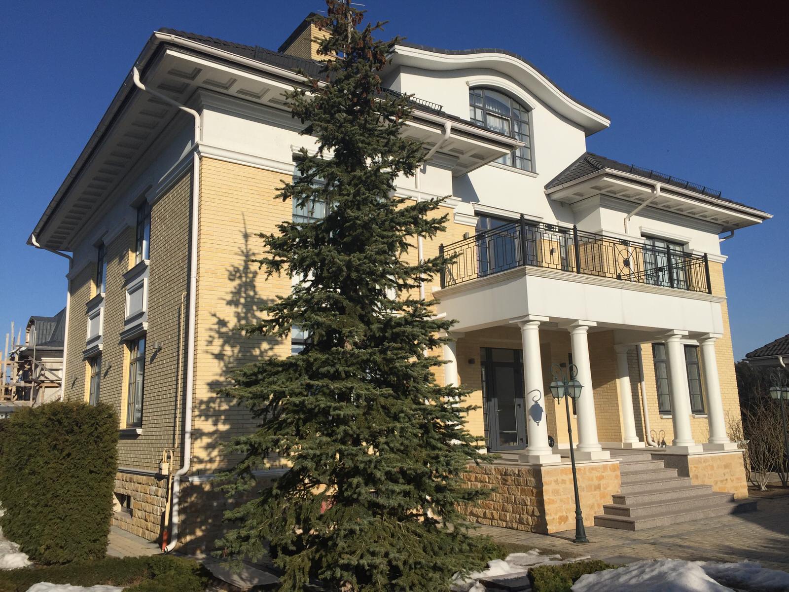 Обложка проекта: Дом в Архангельском