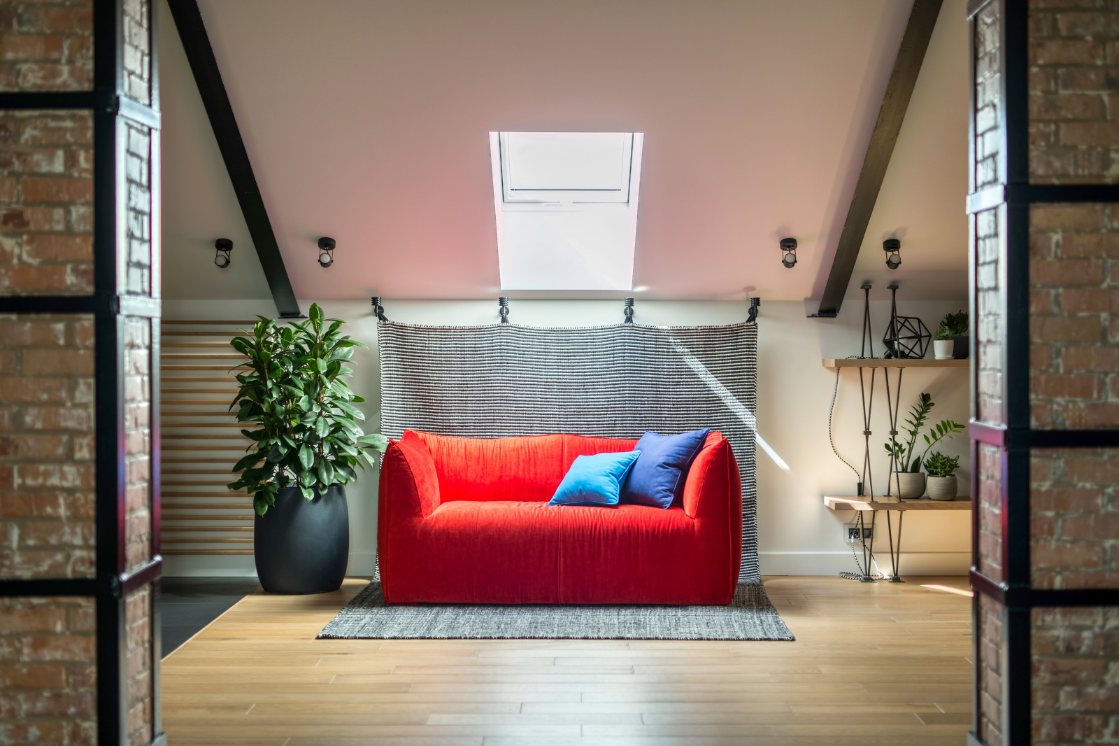 Дом с фокусом