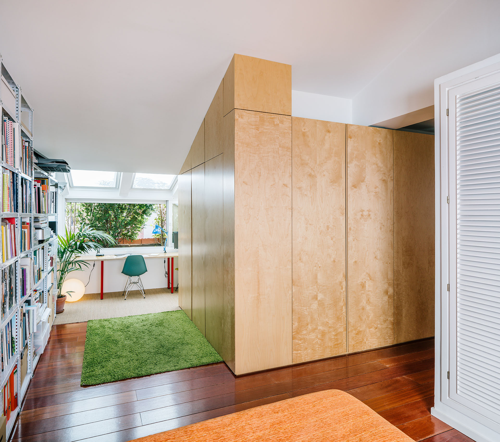 Houzz Испания: Квартира с бассейном — под самой крышей