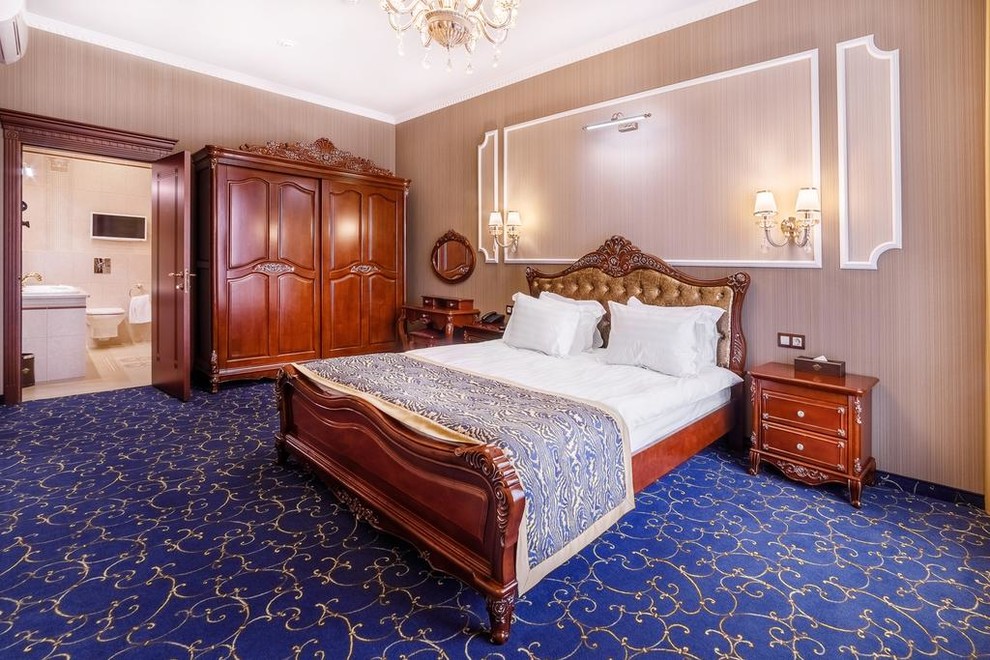 Отель "Династия"