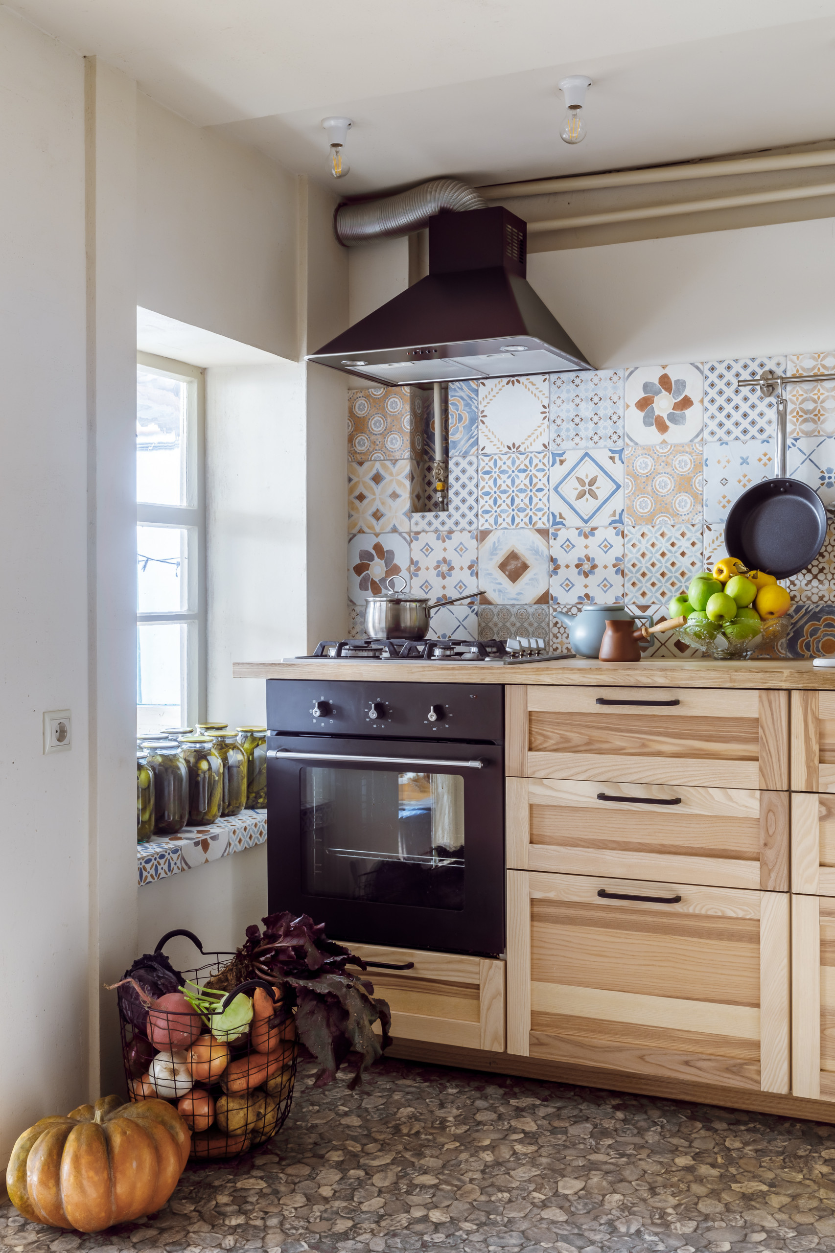 В гостях: Ремонт ветхого дома для женщины в возрасте