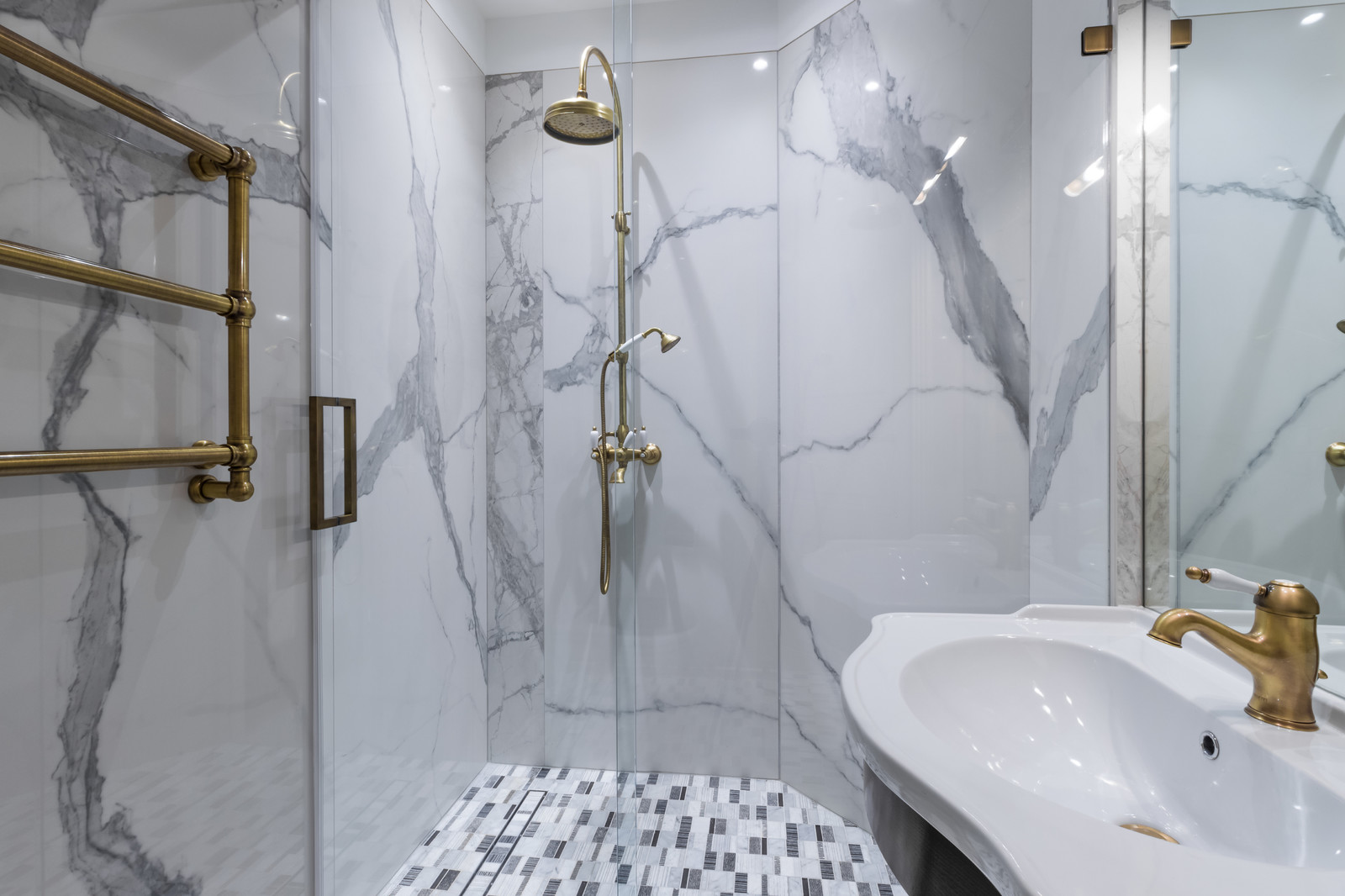 МАЛАЯ КОНЮШЕННАЯ