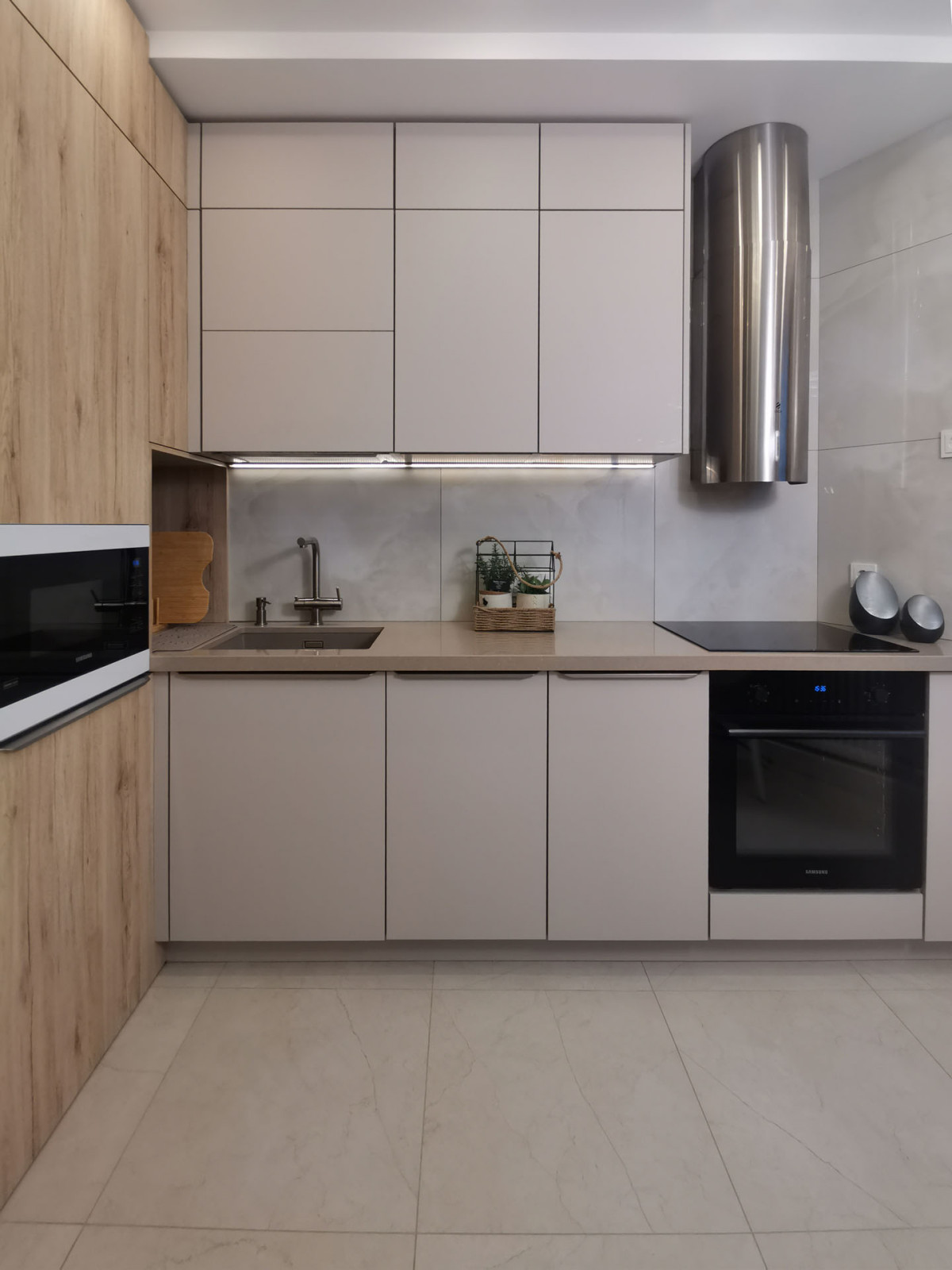 КУХНЯ BURGER LARA+CORA