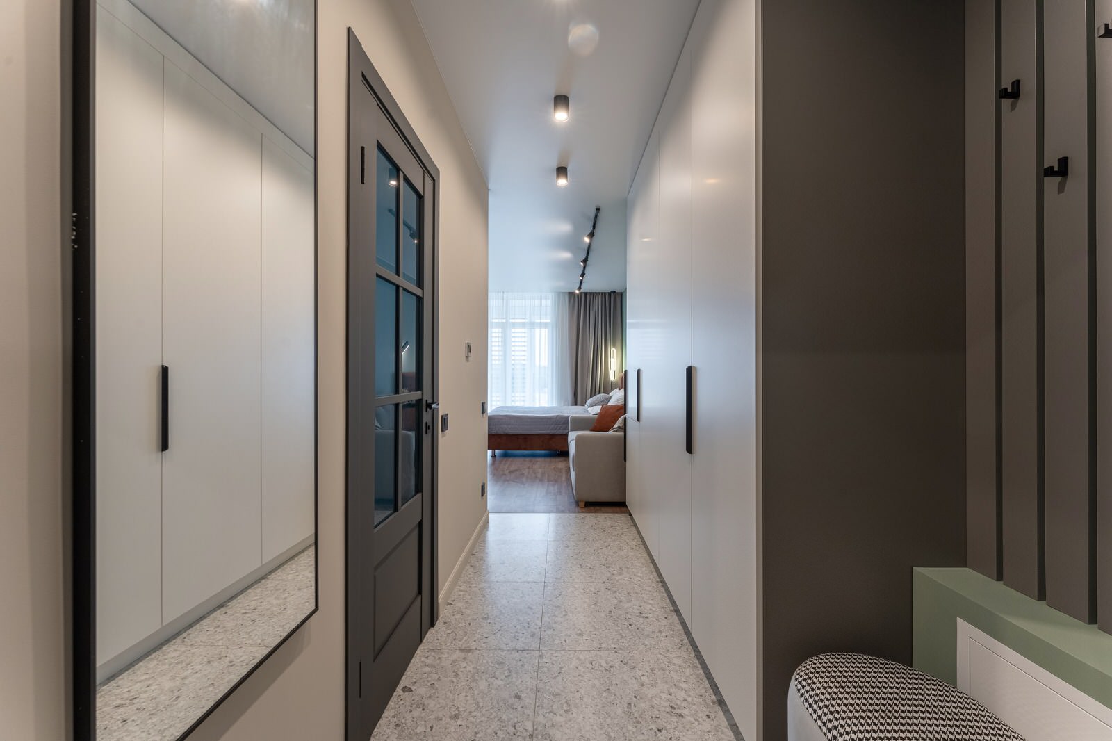 Студия для посуточной аренды в центре города Калининграда