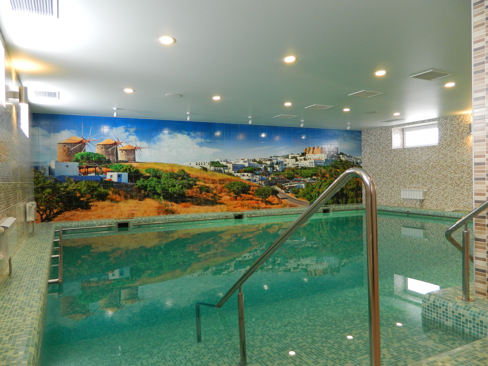 Обложка проекта: Частный бассейн