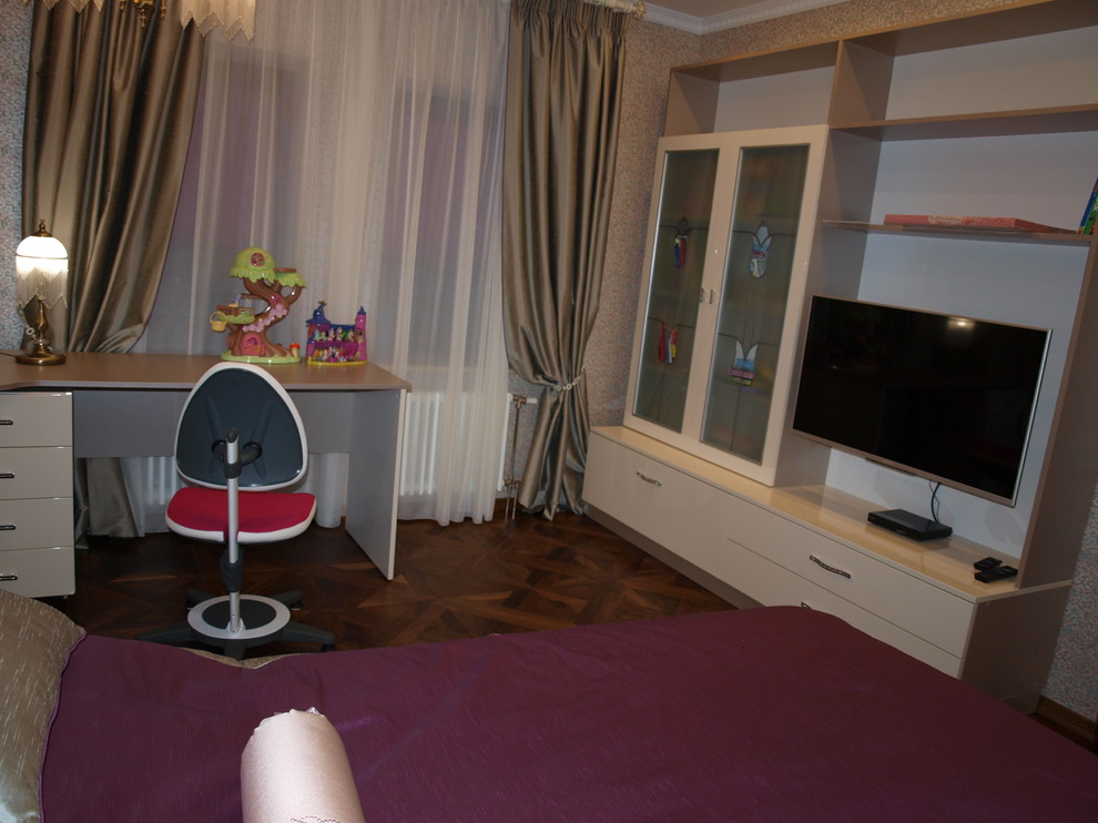 Дом на склоне холма