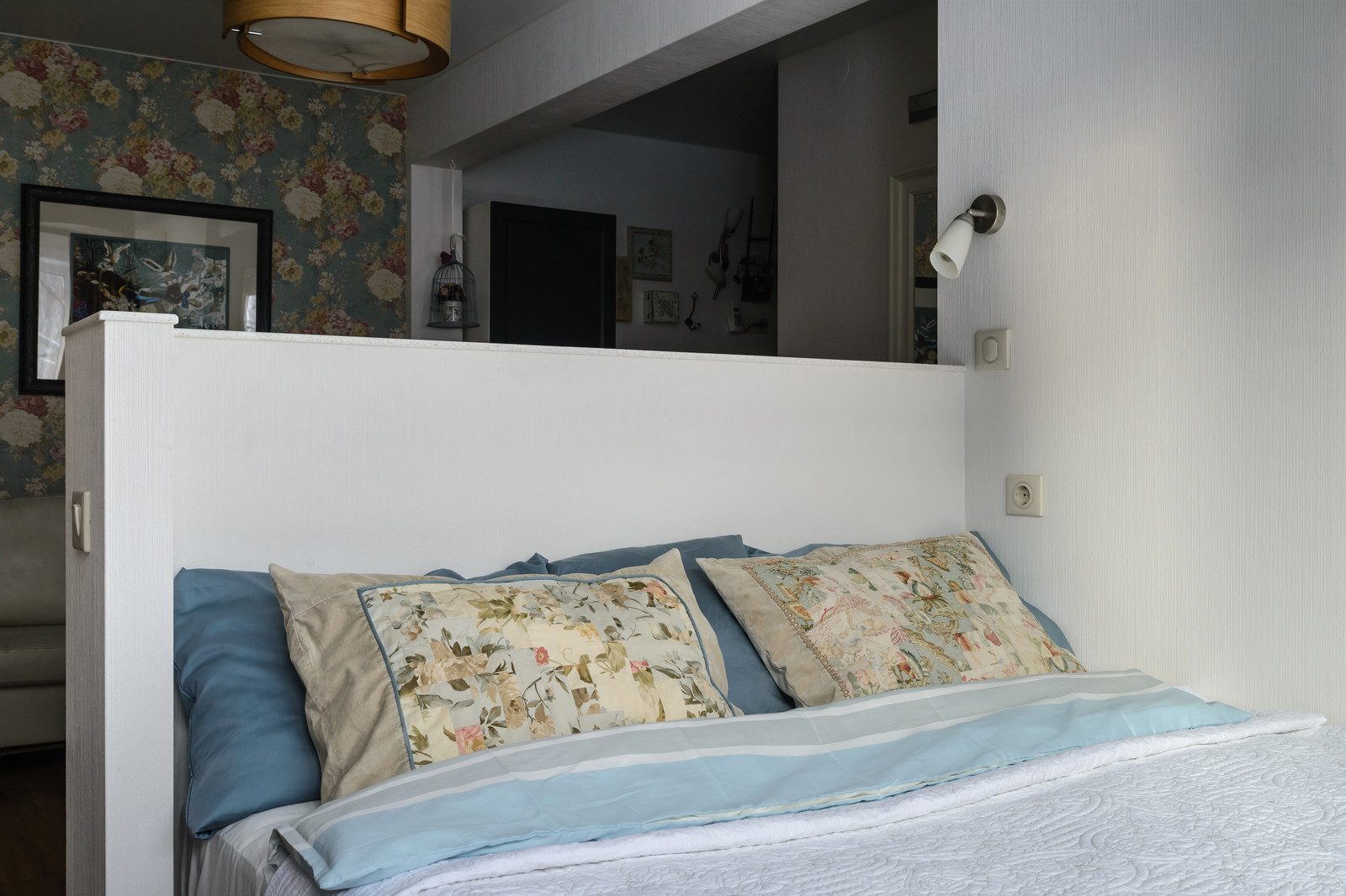 Сапожник с сапогами