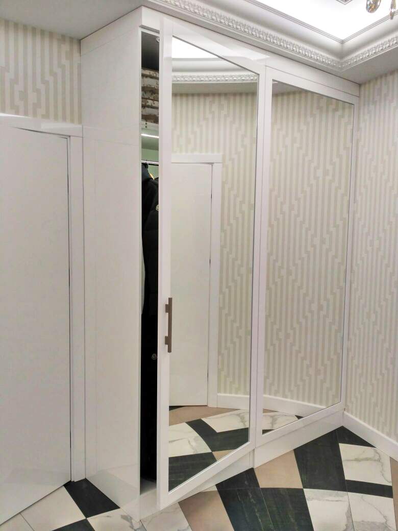 Мебель по индивидуальному проекту (архитекторы И. Березовская и А. Овчинников)