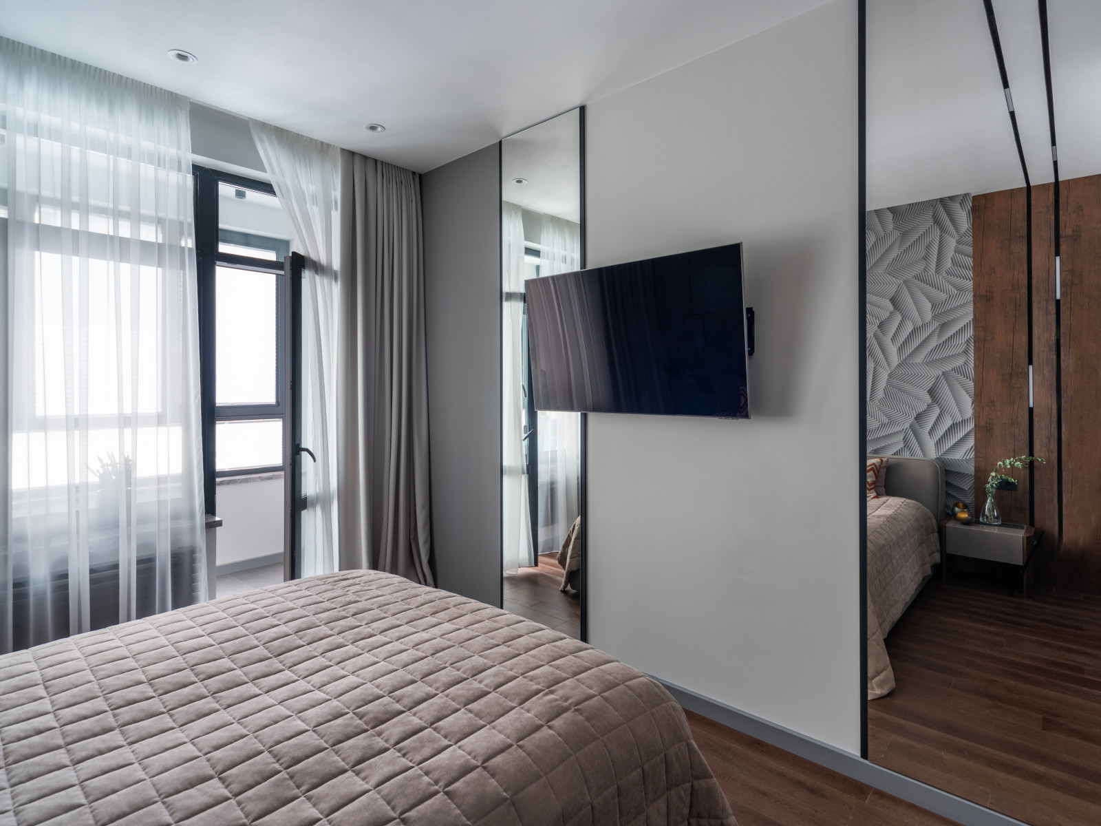 Обложка проекта: Стильная квартира для жизни и работы