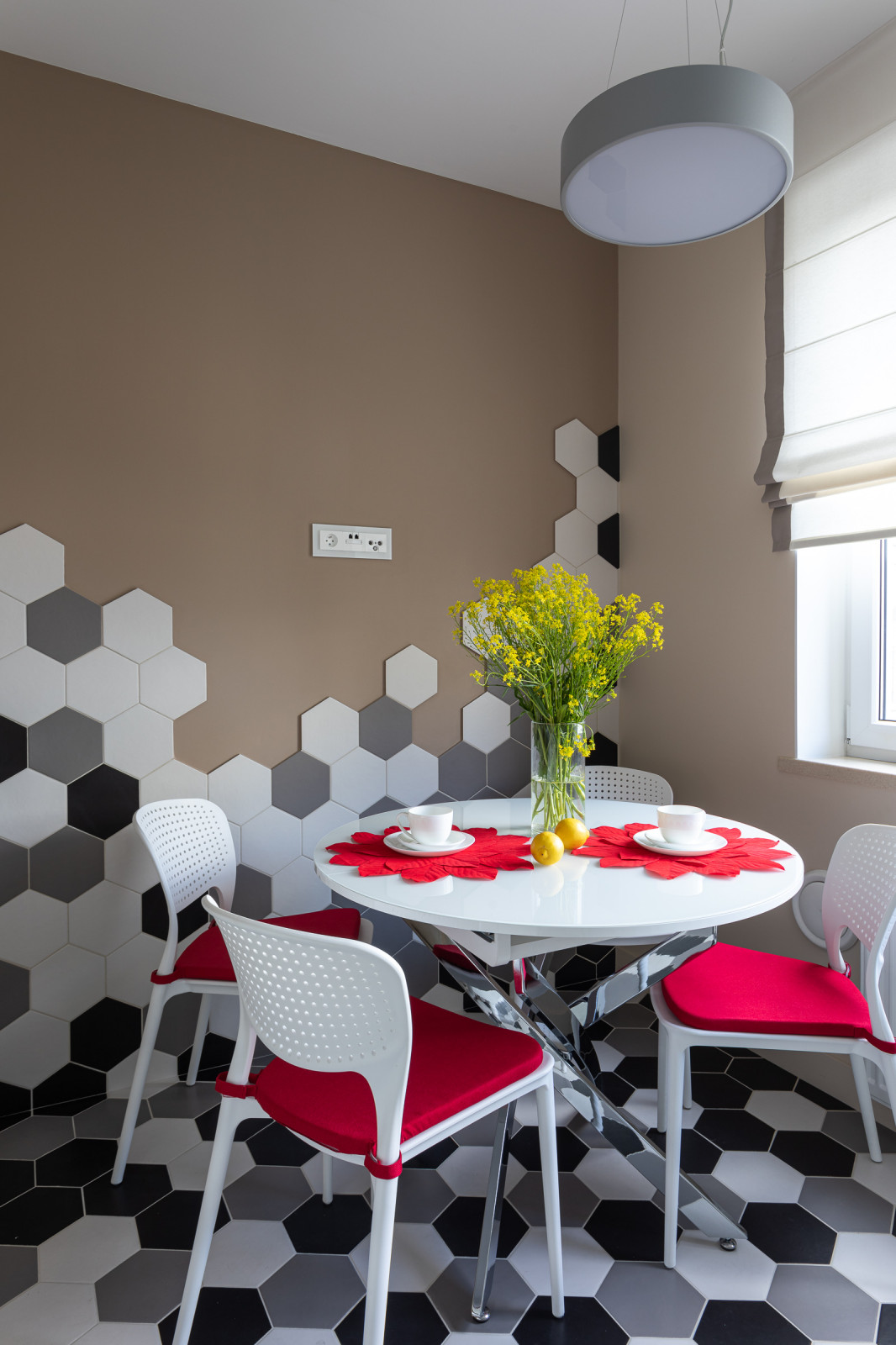 яркий интерьер квартиры 71 кв.м. в г. Калининграде