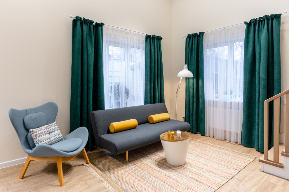 Яркий дом для молодой семьи