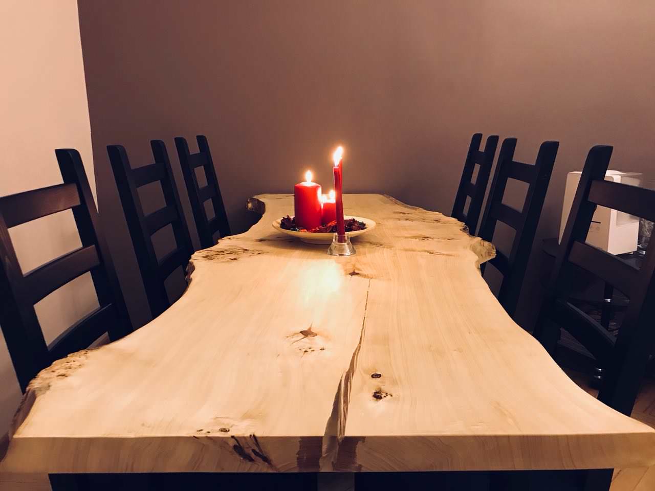 Стол из капового тополя