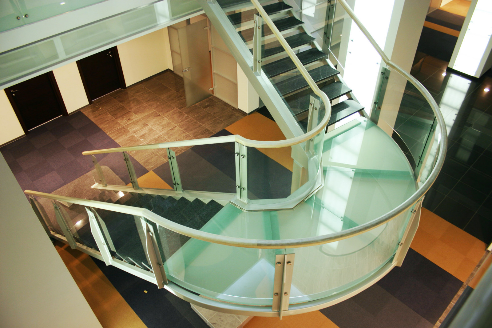 Обложка проекта: Лестница Стекло