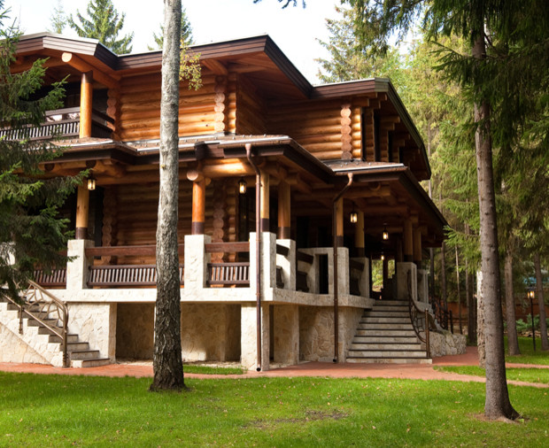 Houzz тур: Скорая архитектурная помощь новому дому из старых бревен