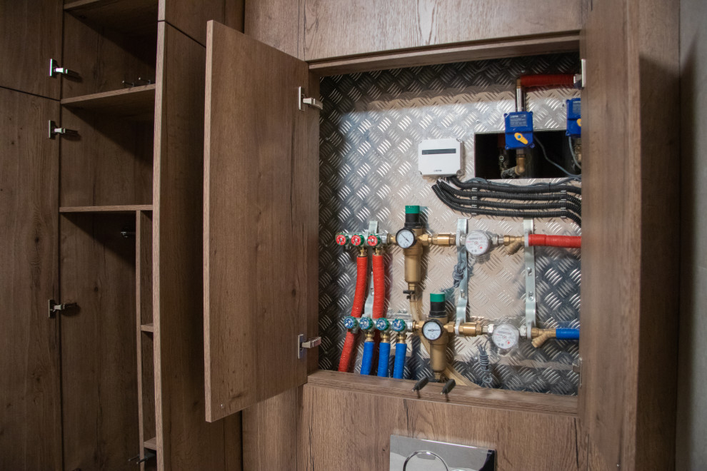 Встроенный шкаф в ванну. Тумба под раковину