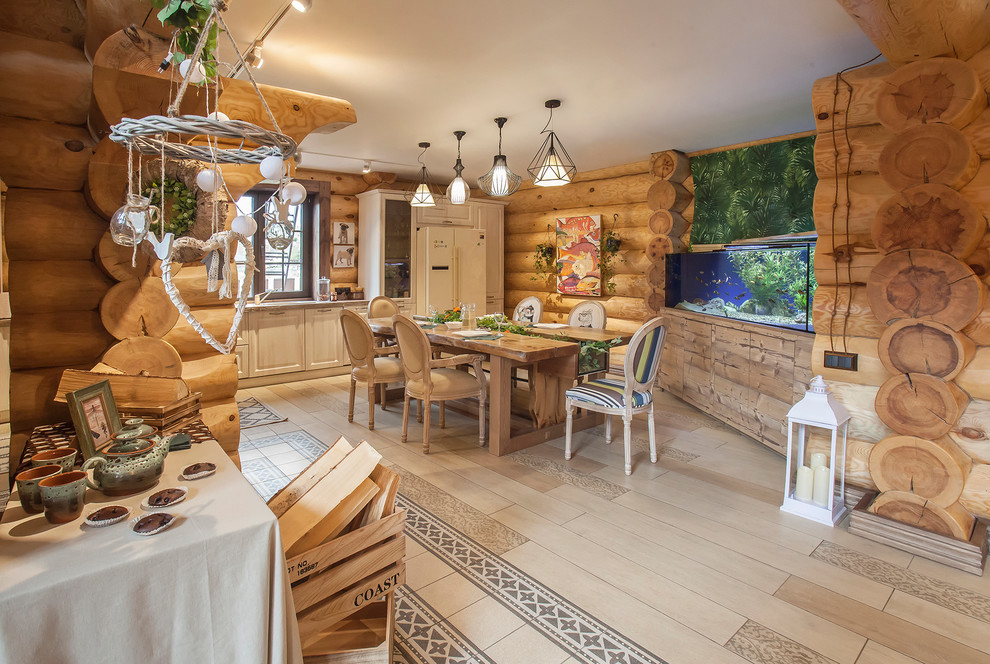 Интерьер кухни в бревенчатом доме