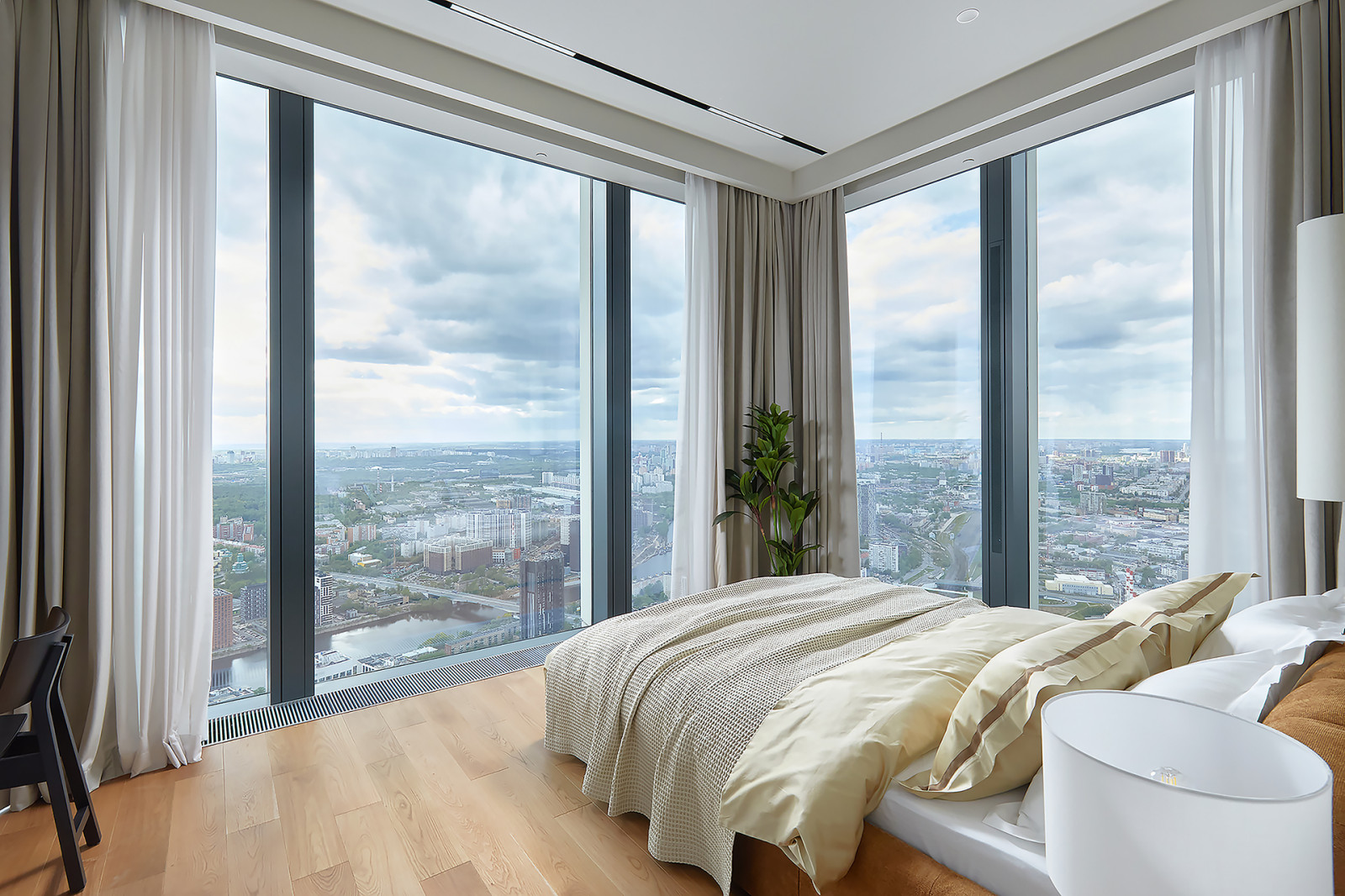 Квартира в Москва-Сити 2 (бежевое дерево)