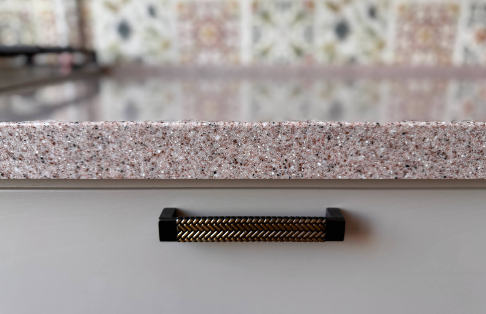 Кухня Фреда из массива дерева в цвете Экрю