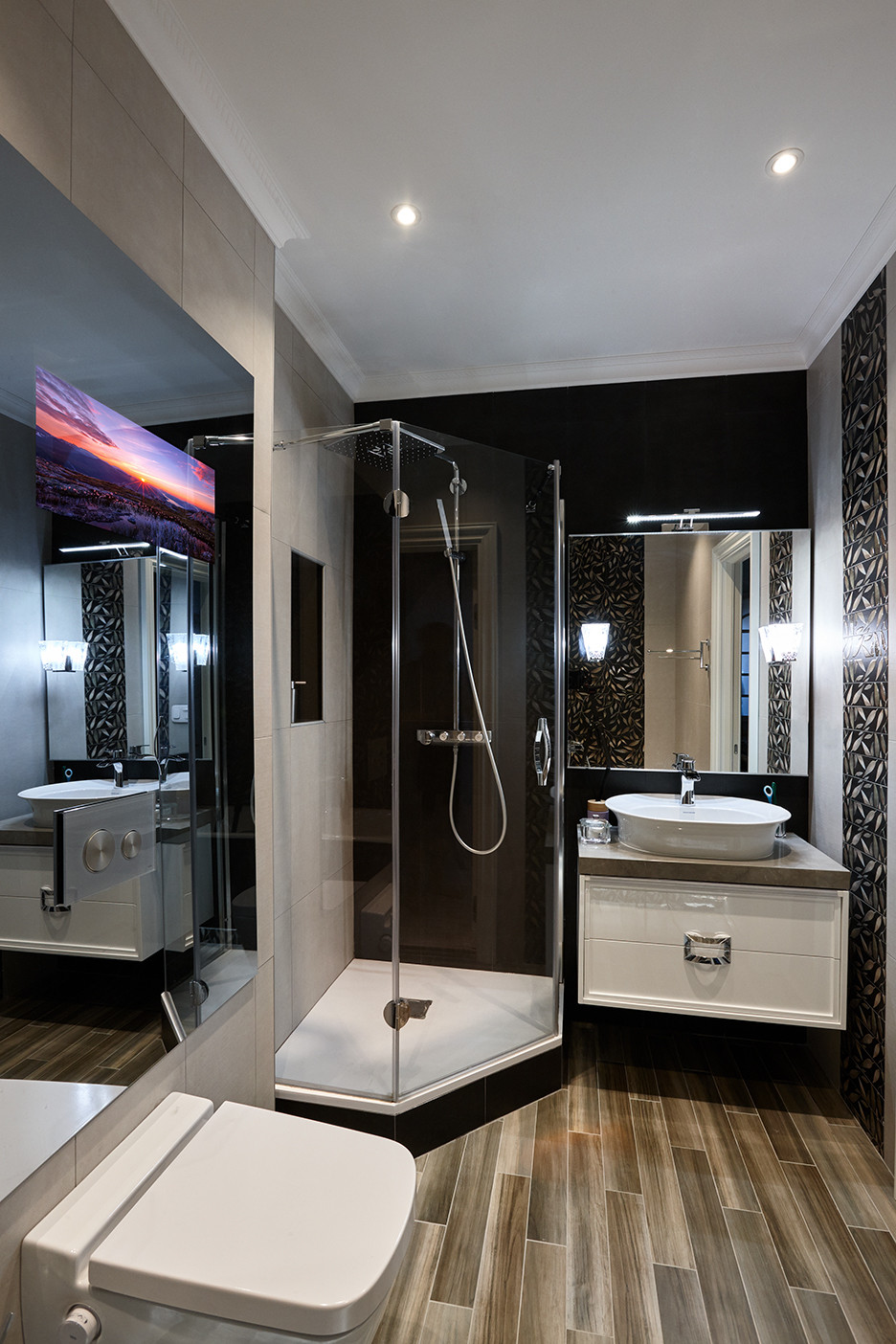 Зеркальный телевизор в санузле