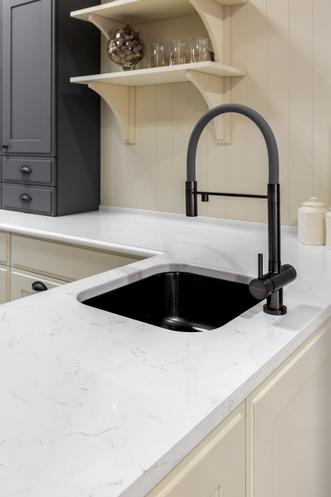 Кухня,кварцевый агломерат SMARTQUARTZ 12