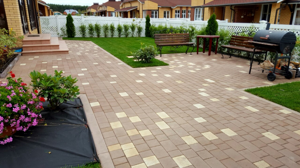 Маленький зеленый участок в процессе роста