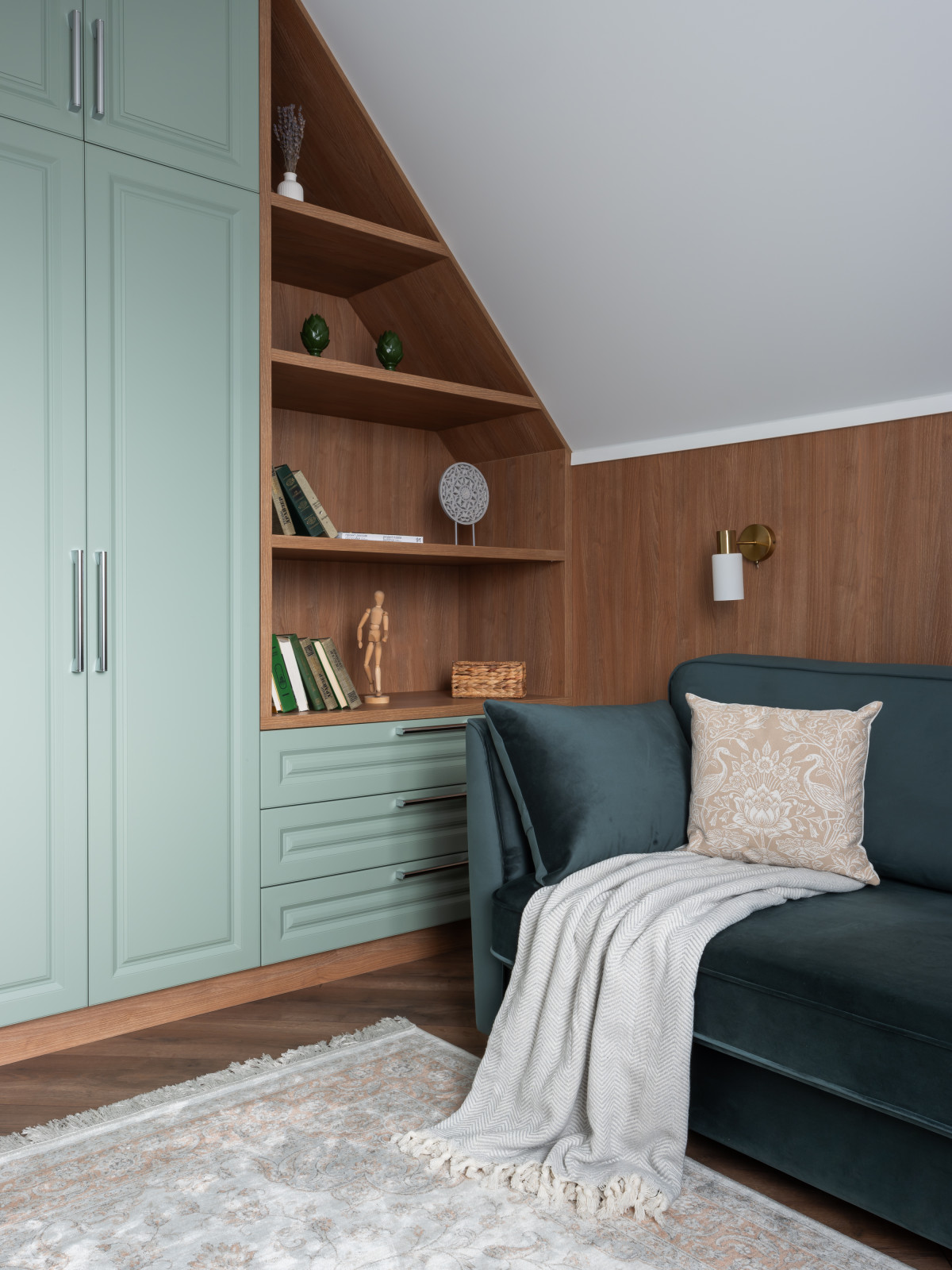 Двухэтажный дом с террасой площадью 170 м²