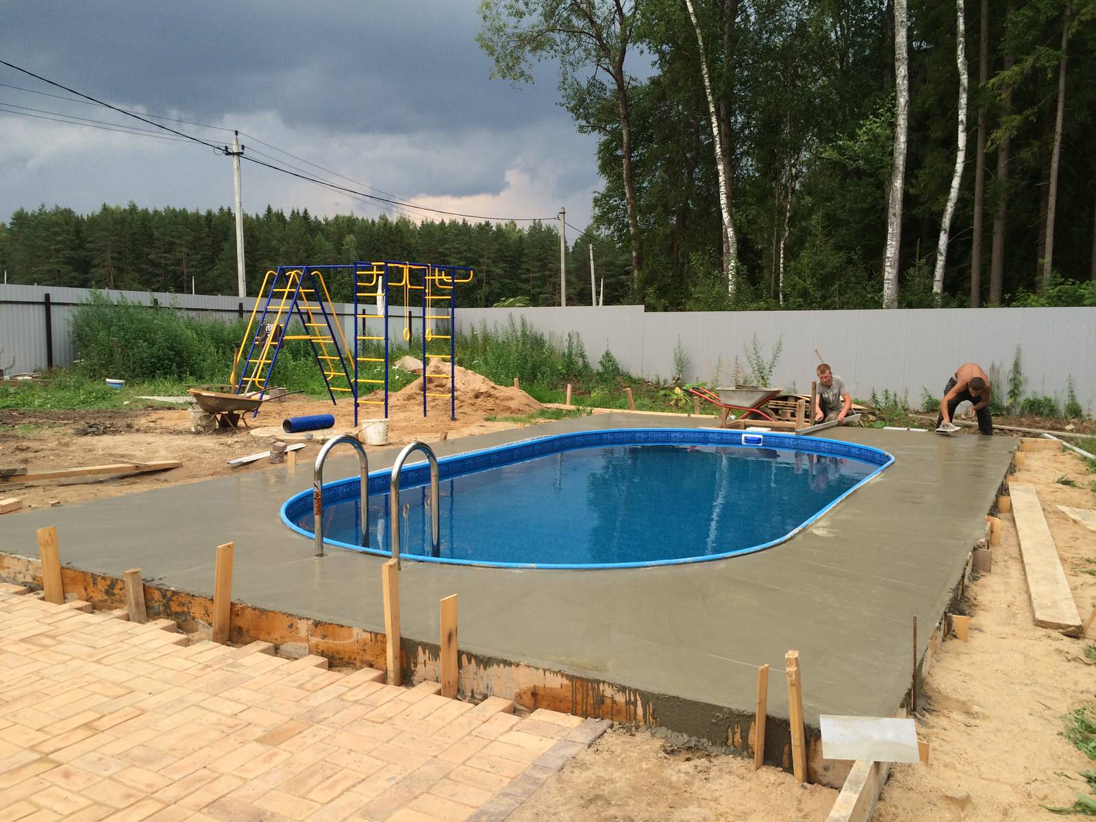 Крытый бассейн