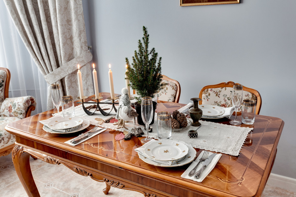 Кухня с лавандовыми стенами