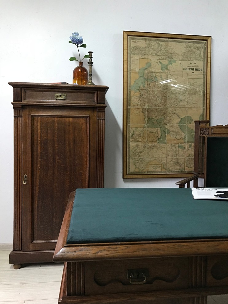 Антикварный кабинет 19 век