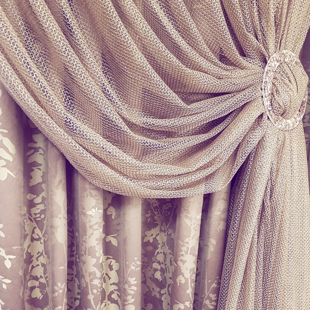 Спальня в пудровых тонах