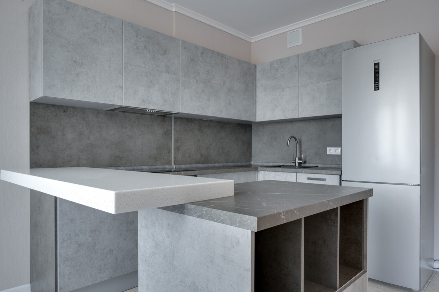 Кухонный гарнитур в ЖК «Эталон-Сити»