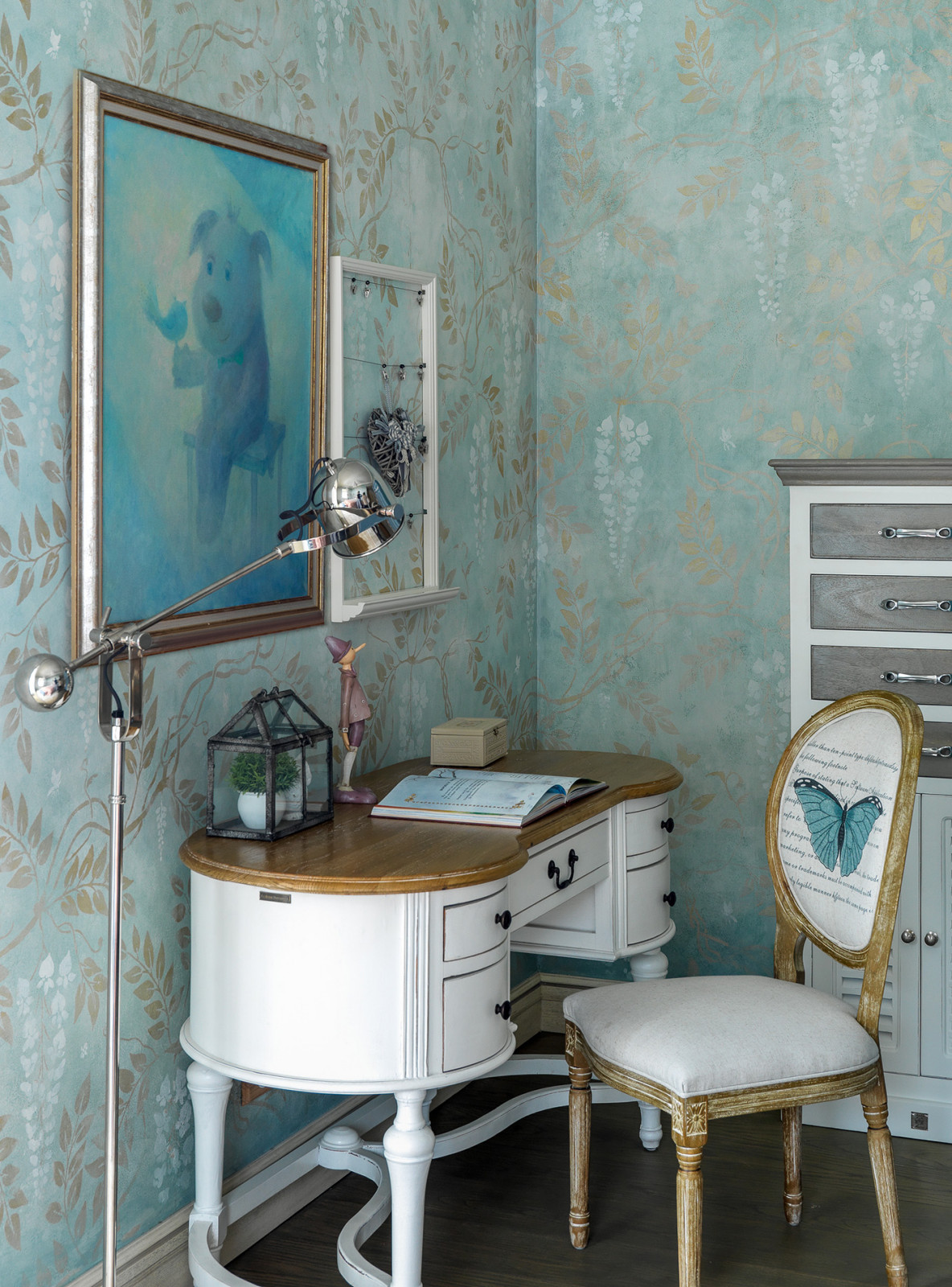 House with an overseas character