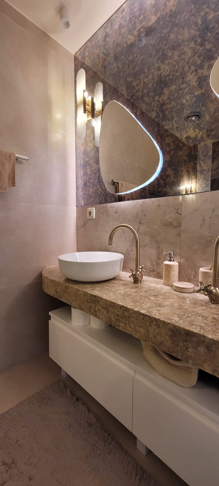 Квартира в Форум Сити 3