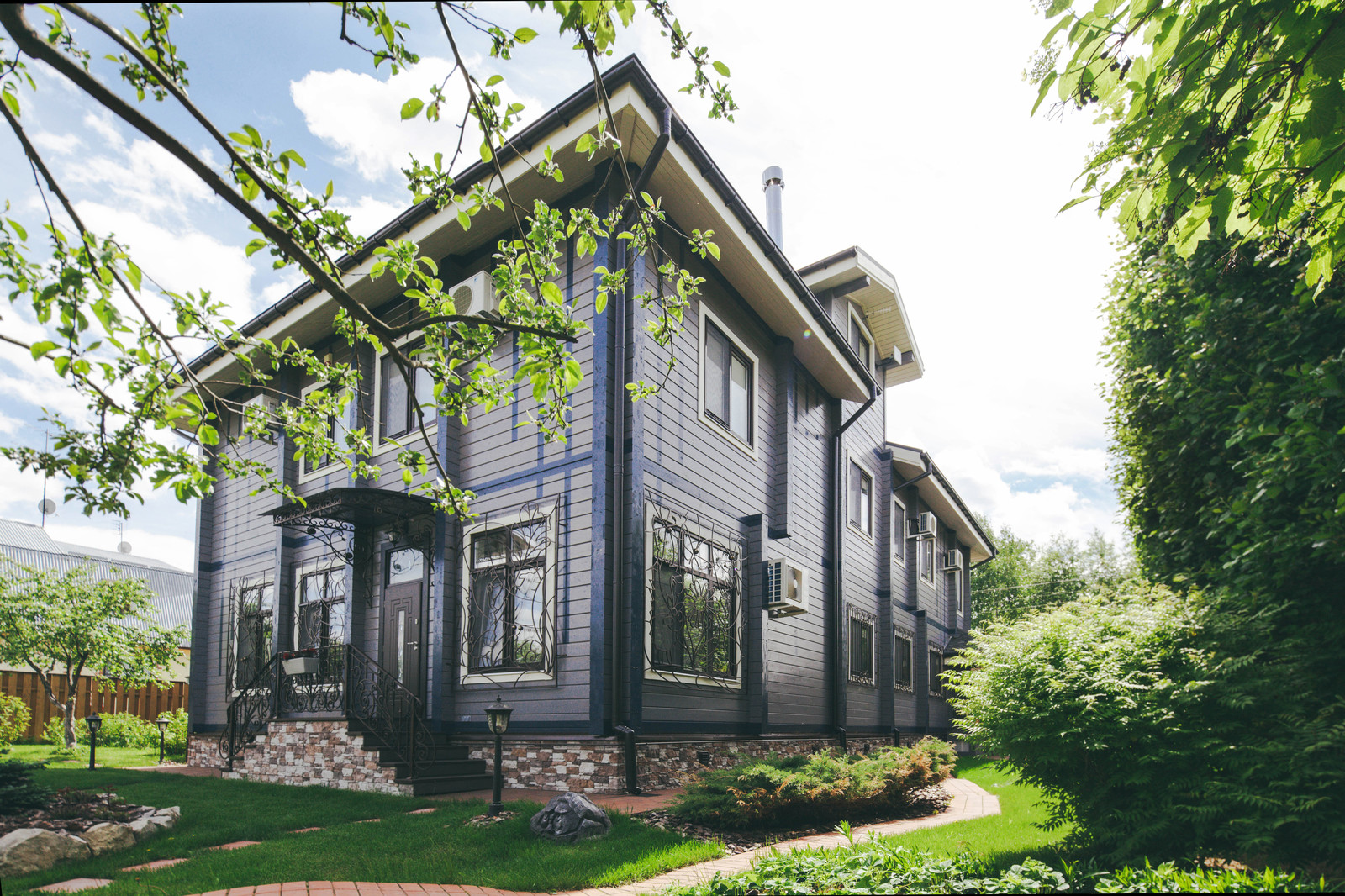 Обложка проекта: FAMA PROFI CENTRE