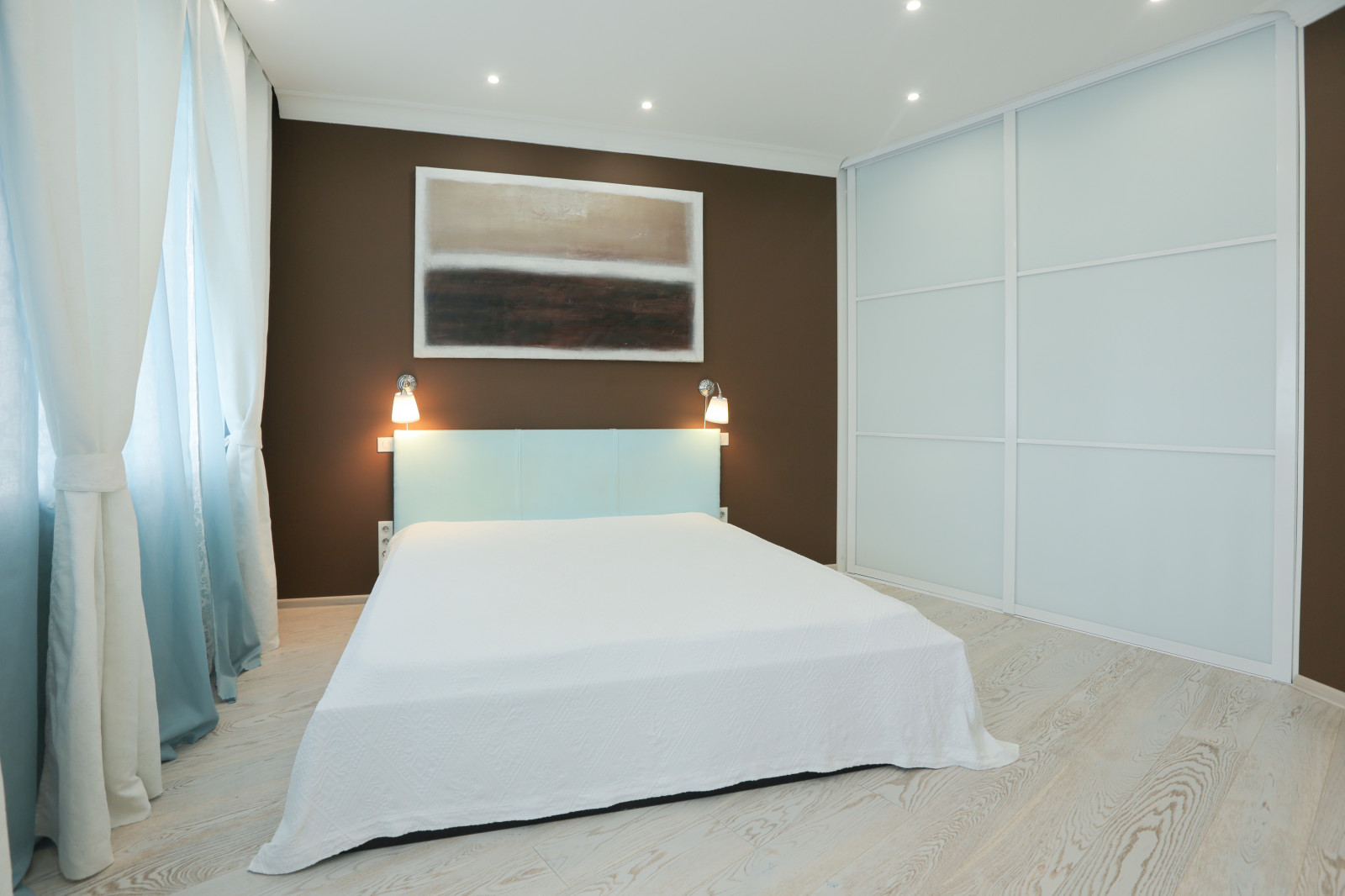 Moscow small studio 70 m2