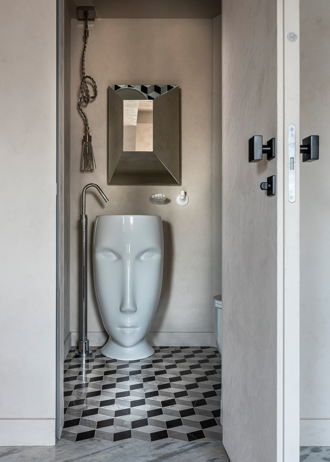 Квартира 2 уровня на Патриарших Прудах