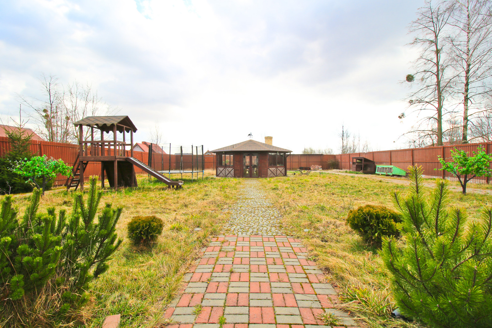 Дом со львами