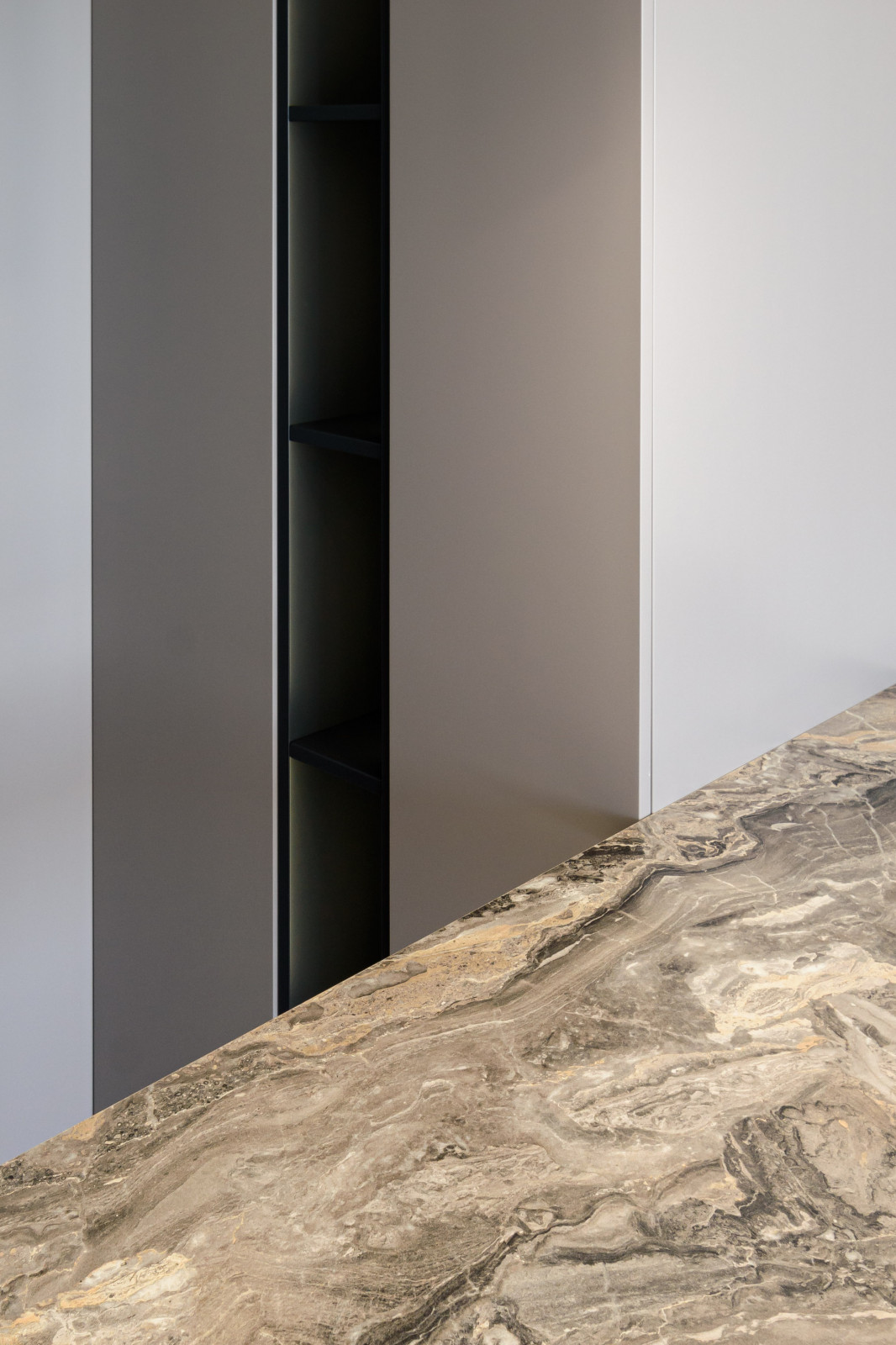 Студия в современном, минималистичном стиле