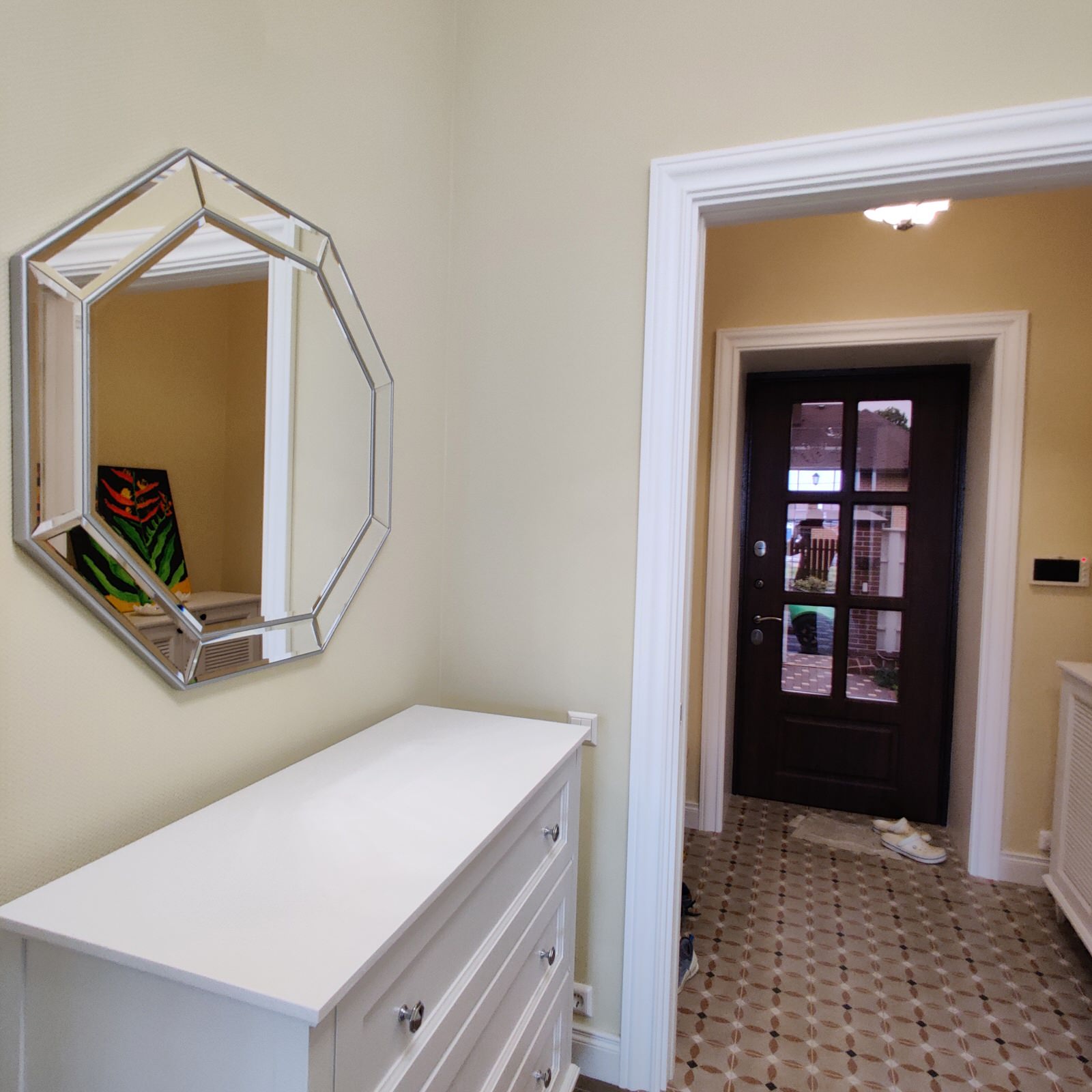 Зеркало в доме ЖК Лосиный остров