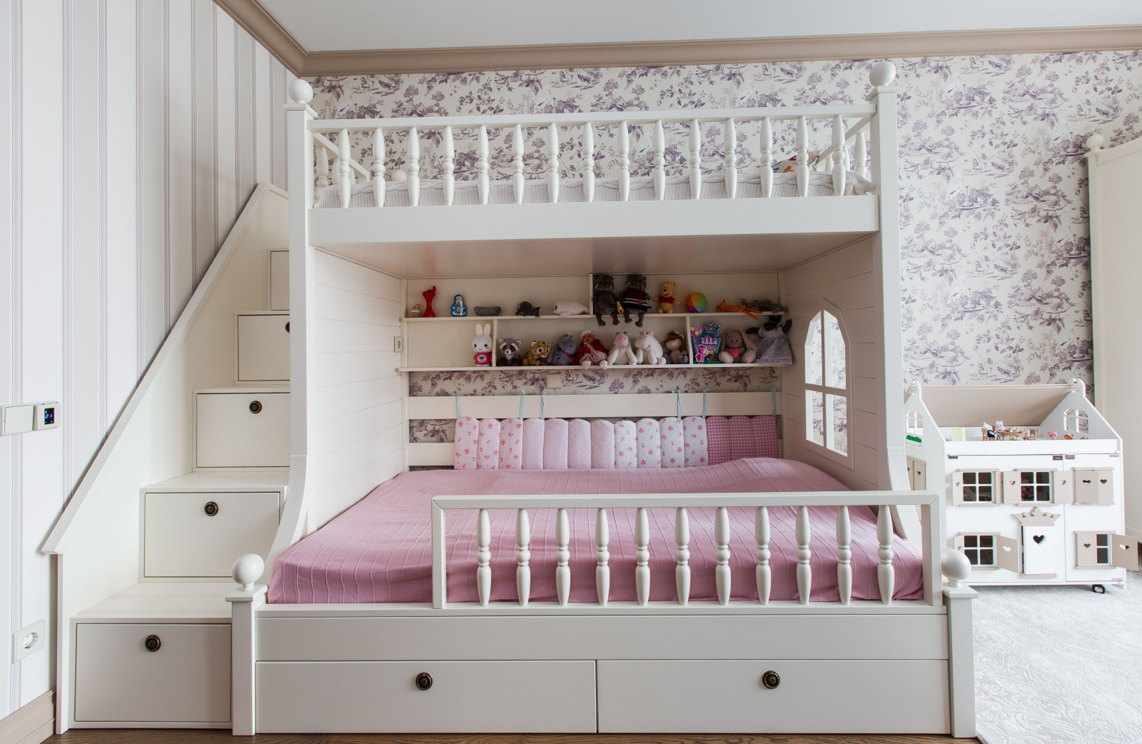 Мебель в квартиру на ул. Сенной