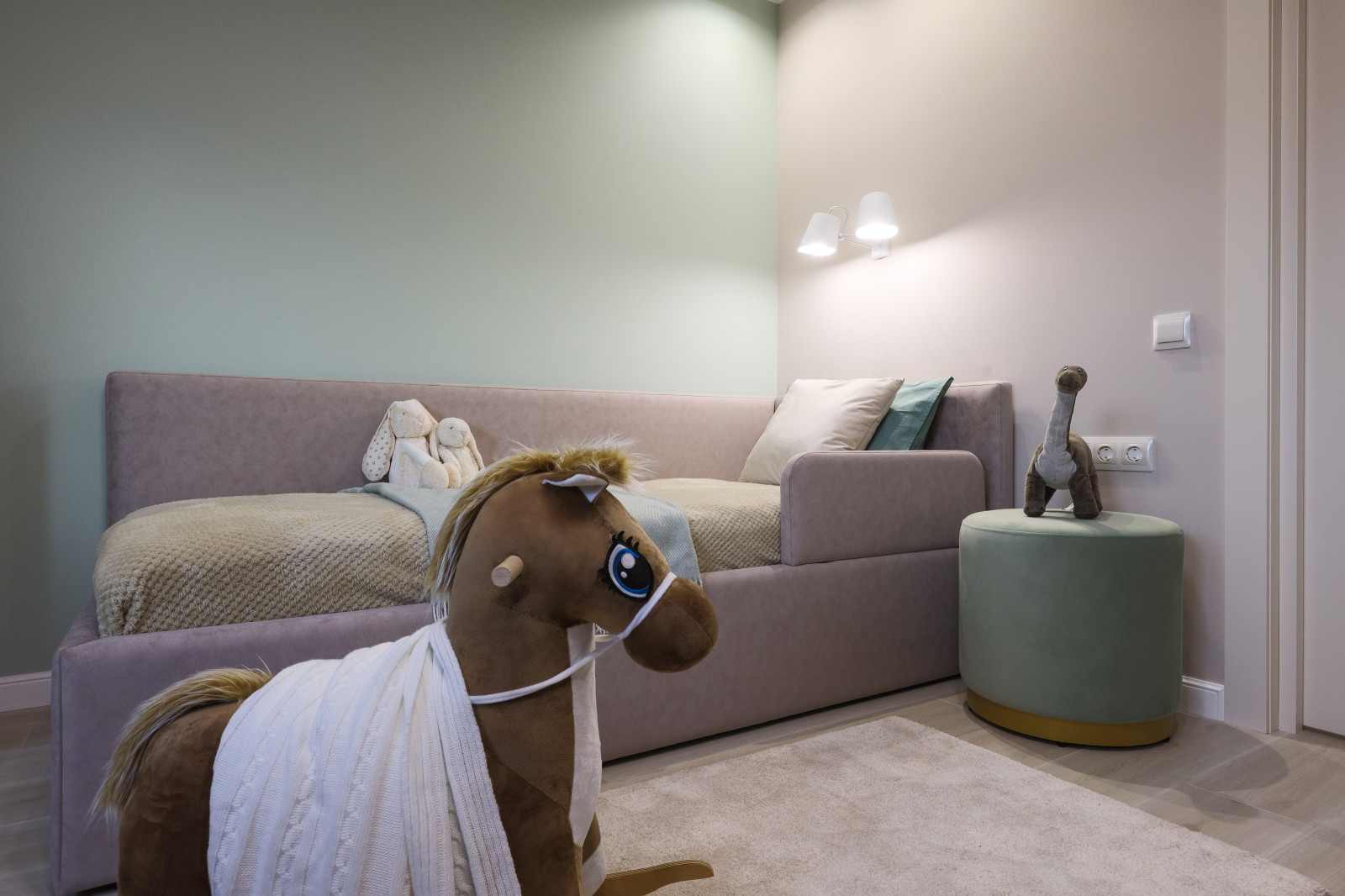 Трехкомнатная квартира по ул.Жуково